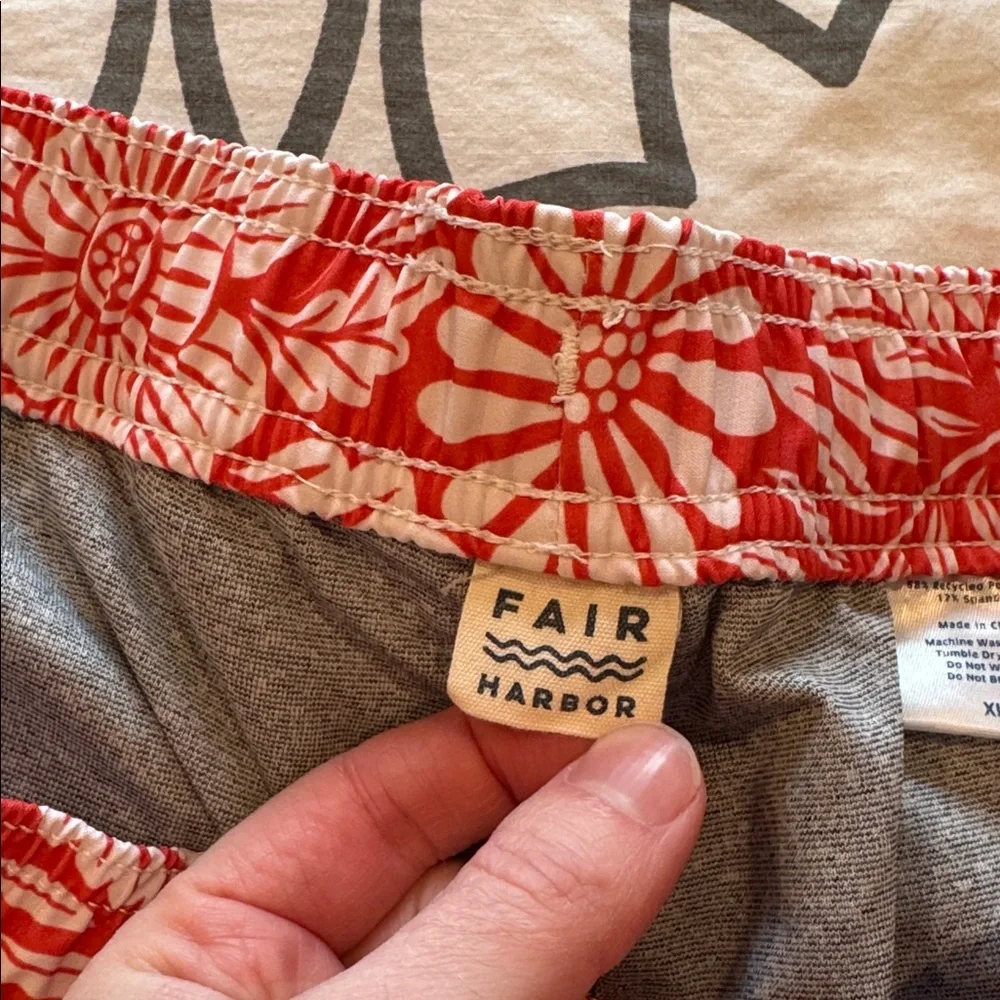 Fair Harbor good worn